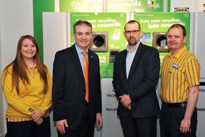 (l-r) Sofie Rogers, responsible for store sustainability at IKEA; environment minister Richard Lochhead; Iain Gulland, director Zero Waste Scotland; and, Sean McArthur, food manager and sustainability manager for IKEA